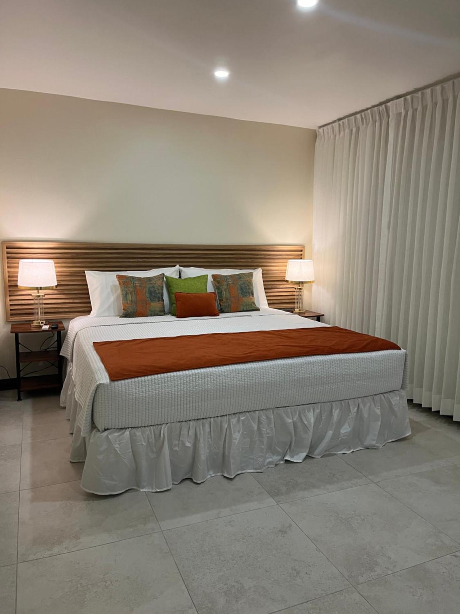 אורוטינה Hotel Iguana Verde מראה חיצוני תמונה