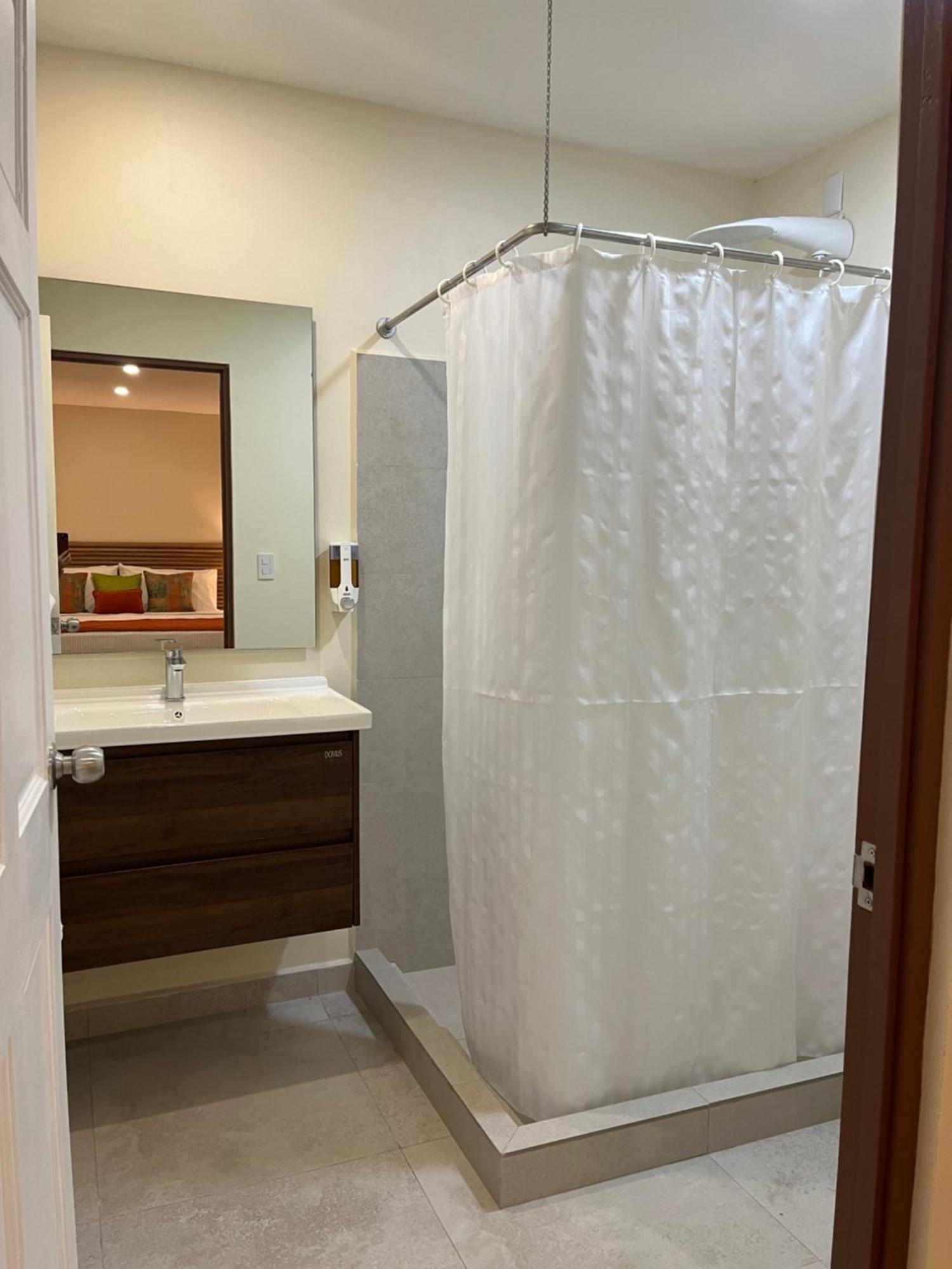 אורוטינה Hotel Iguana Verde מראה חיצוני תמונה