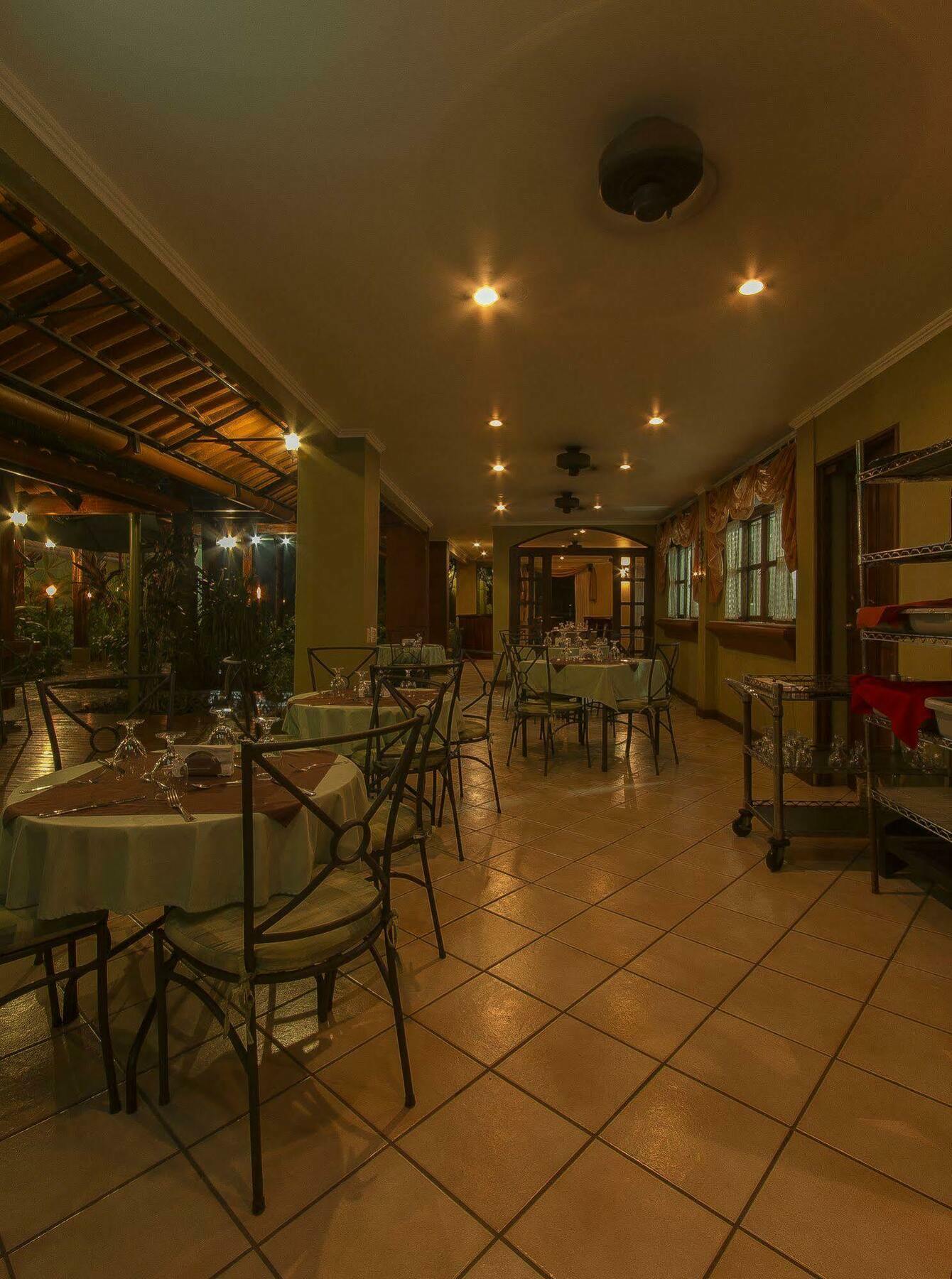אורוטינה Hotel Iguana Verde מראה חיצוני תמונה