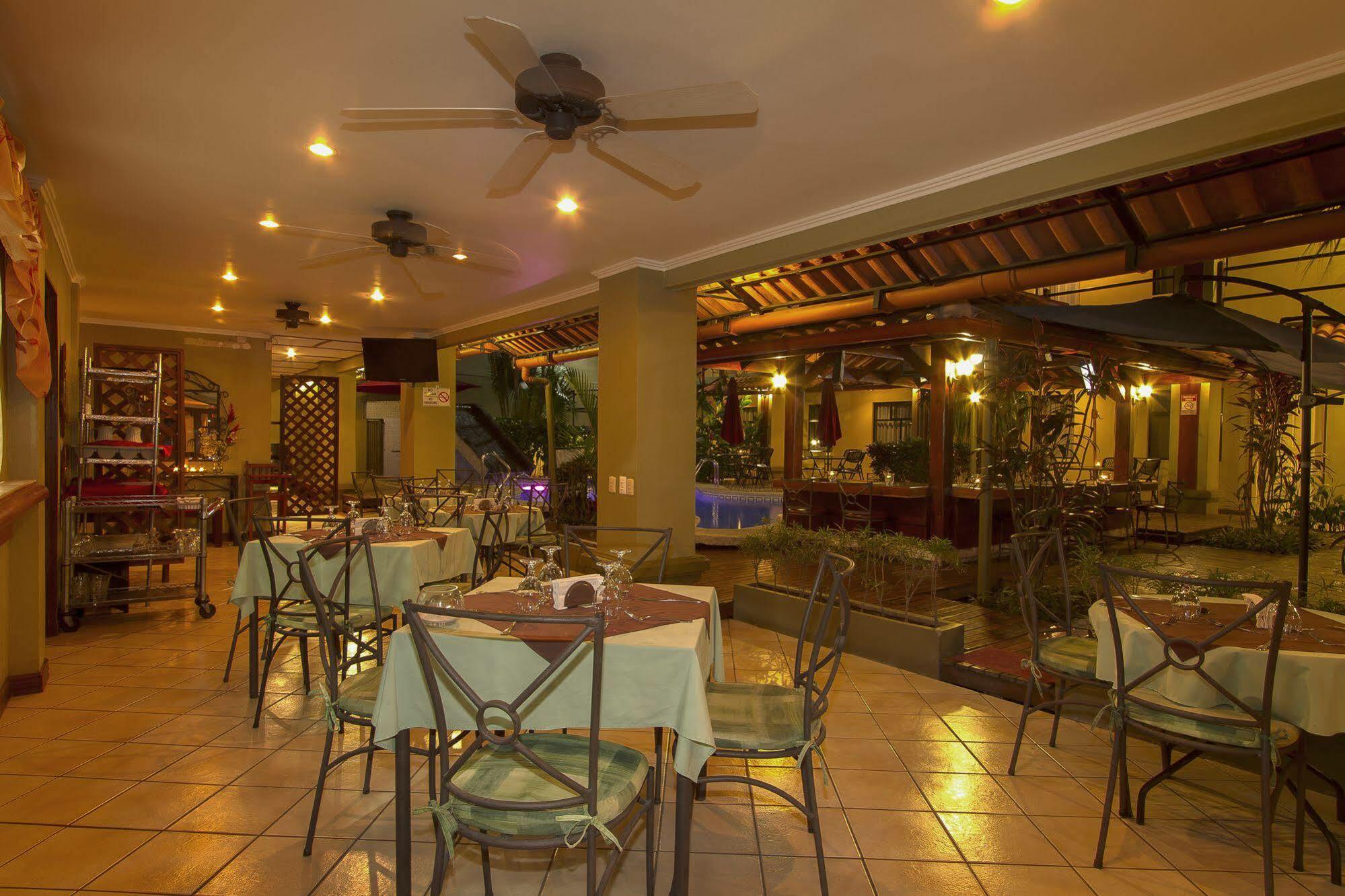 אורוטינה Hotel Iguana Verde מראה חיצוני תמונה