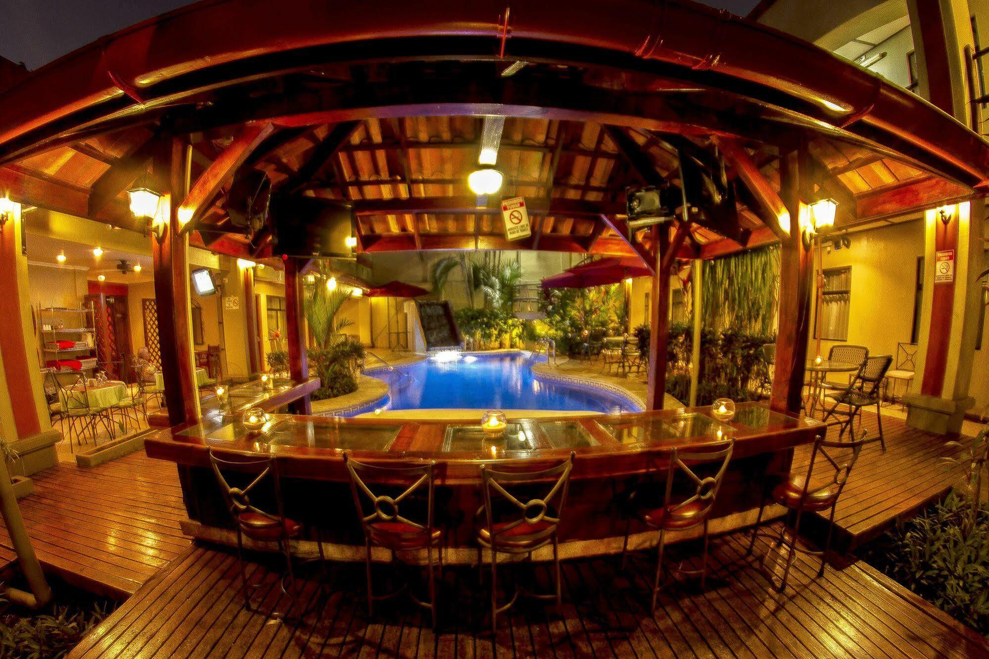 אורוטינה Hotel Iguana Verde מראה חיצוני תמונה